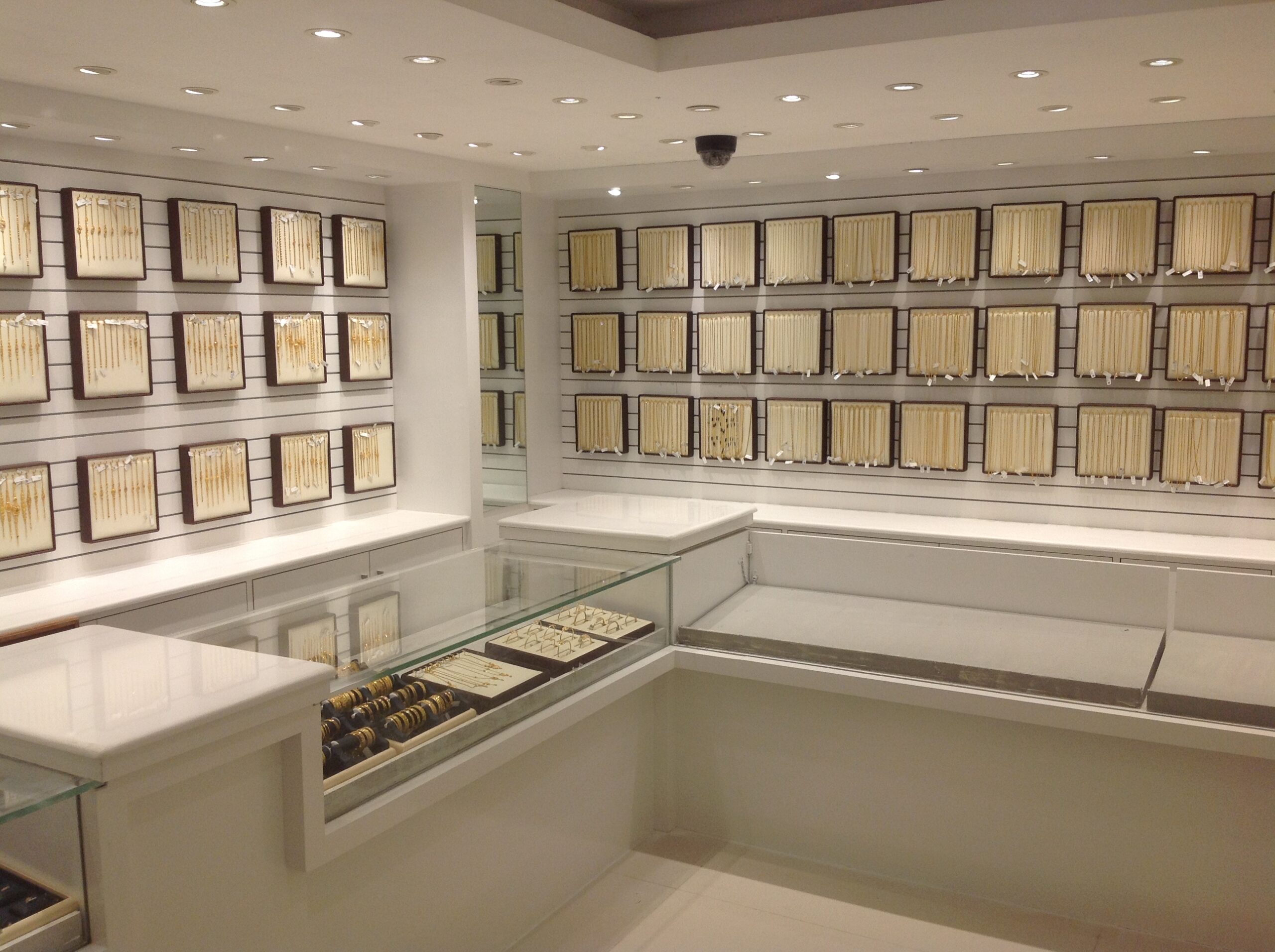 Jewellery showroom interior design in Kochi 3