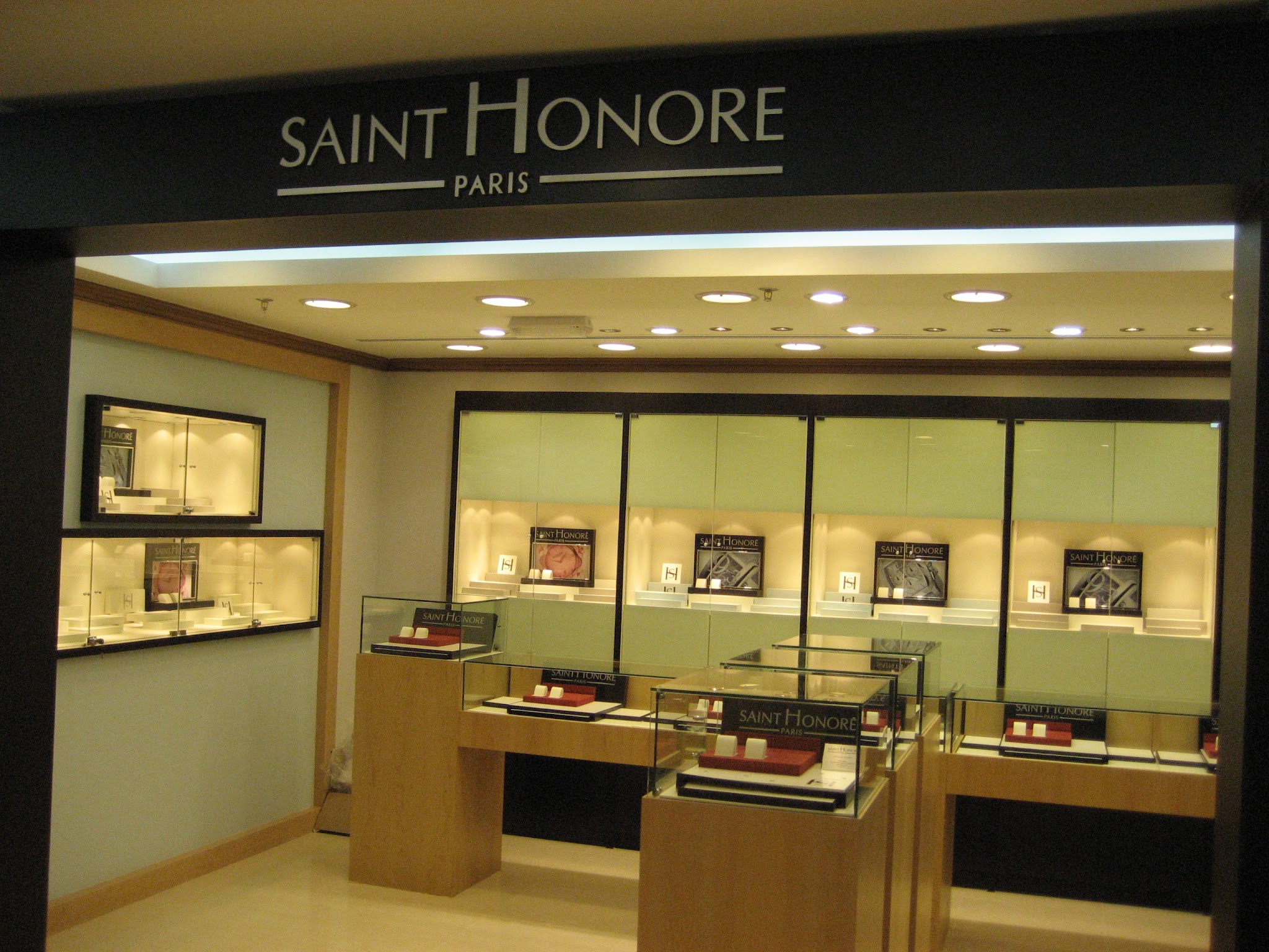 Showroom interior design in Ernakulam, Kochi 4