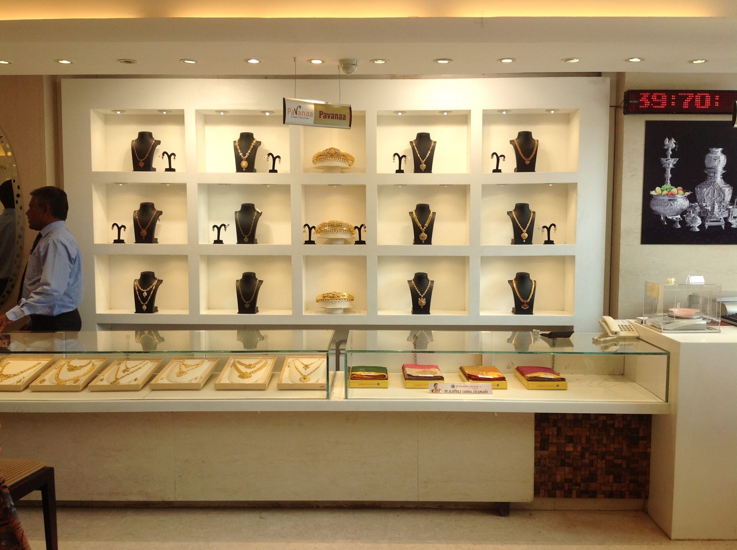 Jewellery showroom interior design in Kochi 9