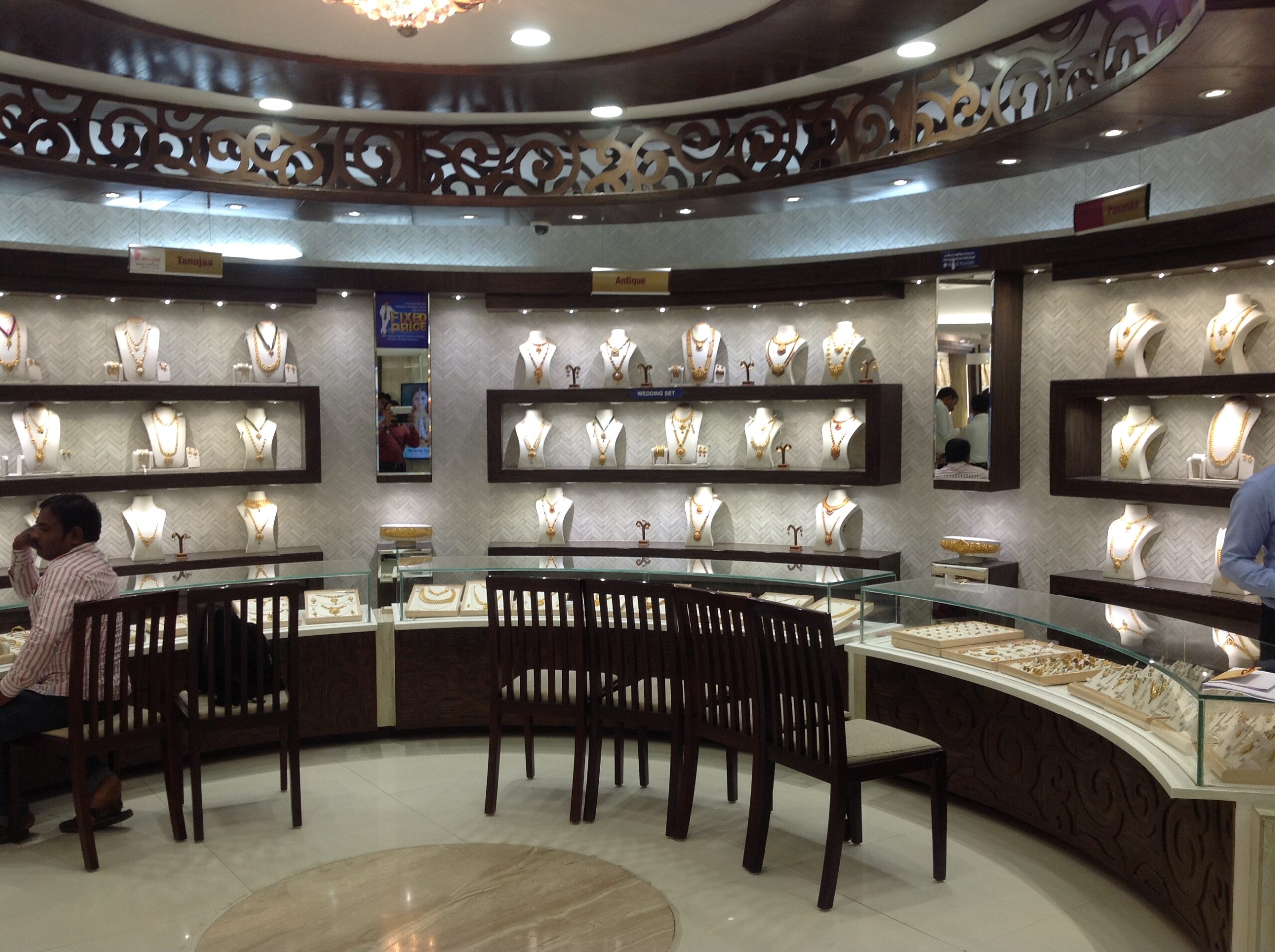 Jewellery showroom interior design in Kochi 6