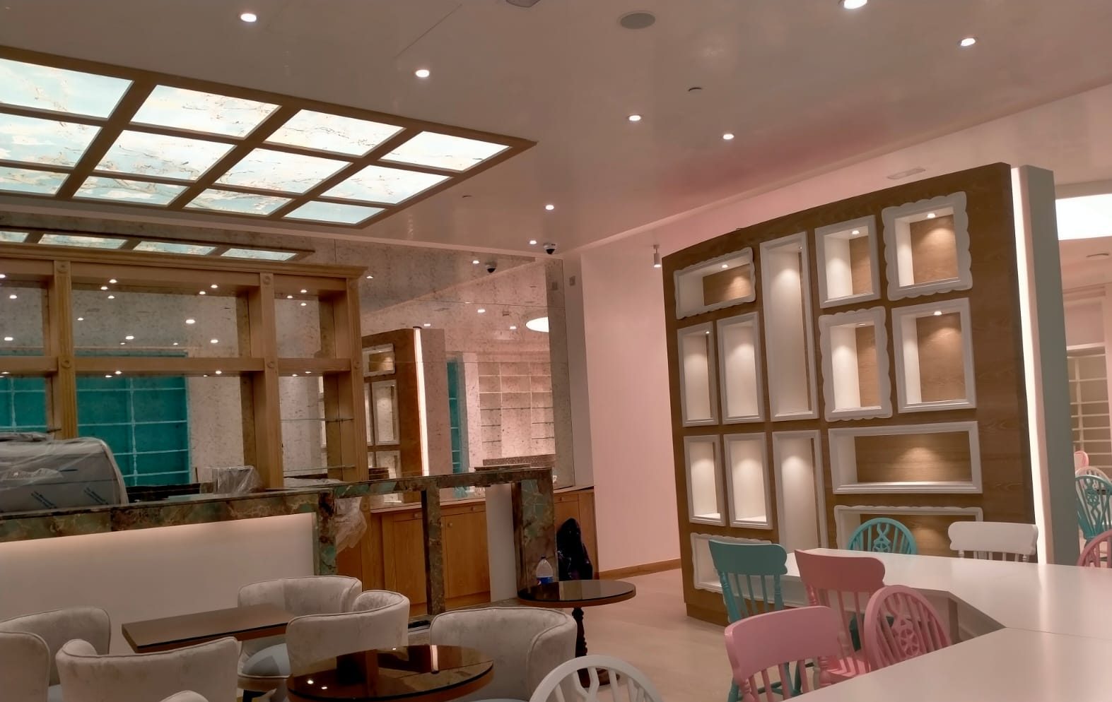 Café interior 14 — cafe and restaurant interior designers in Kochi