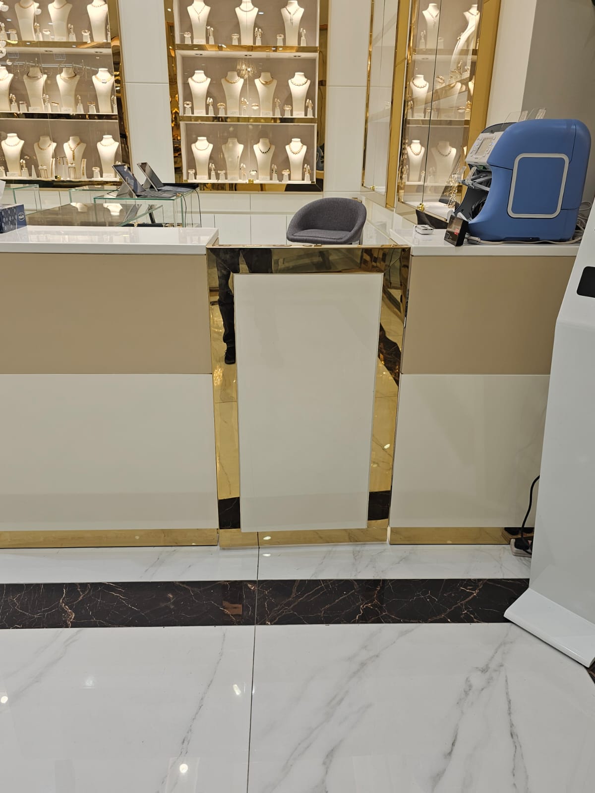 Jewellery interior 1 — jewellery showroom interior designers in Kochi